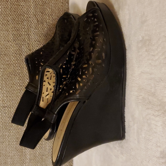 CZ Laundry wedges - Picture 2 of 6